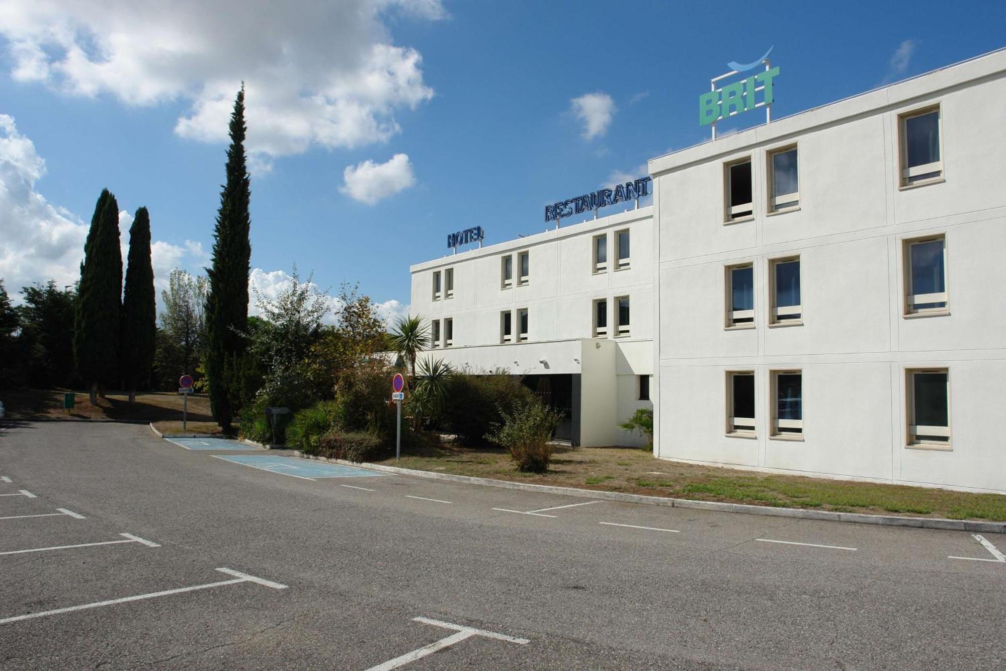 Brit Hotel Marseille Aeroport Mirabeau Exterior foto